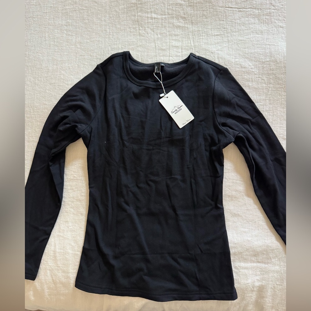 Trendy Queen Black Ribbed Top